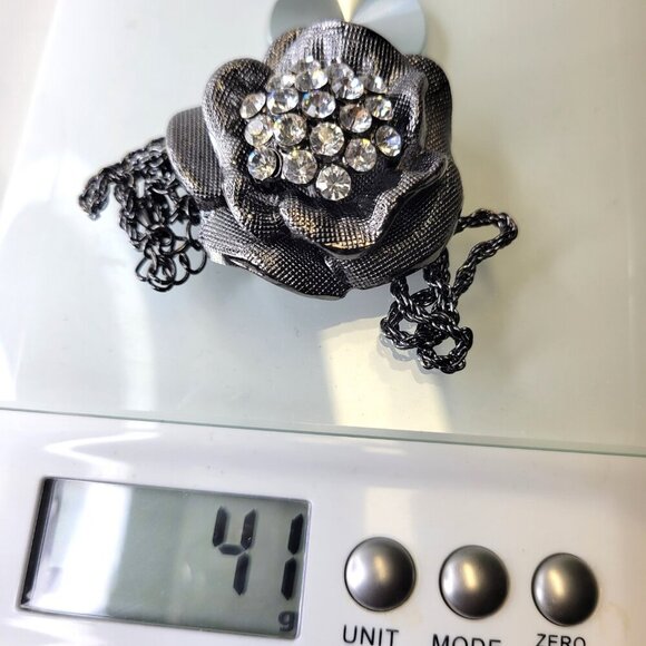 Silver Tone Rhinestone Flower Choker Necklace And Flower Hook Earrings - Picture 9 of 9